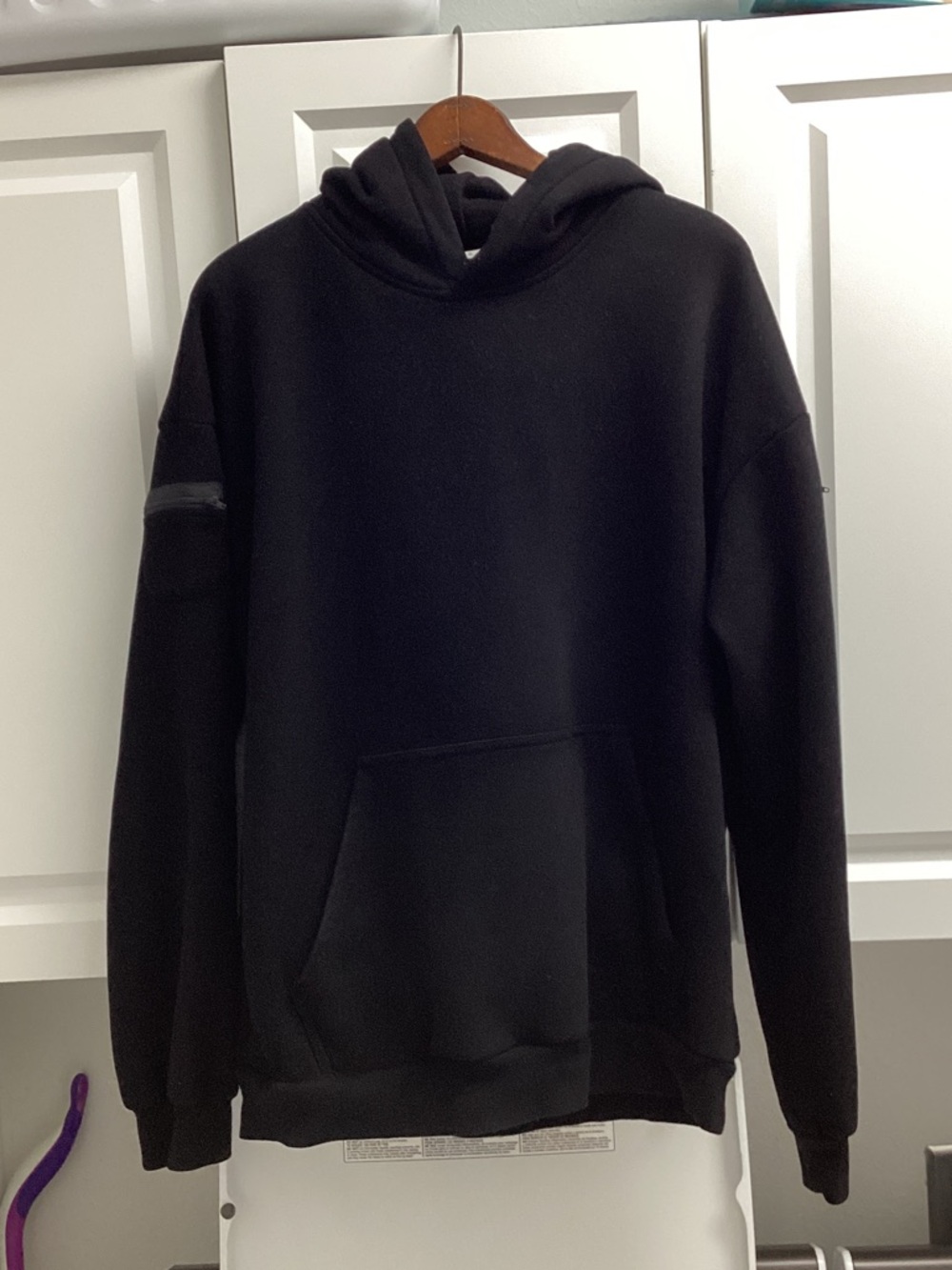 Men's Black Pullover Hoodie - Classic Casual Sweatshirt